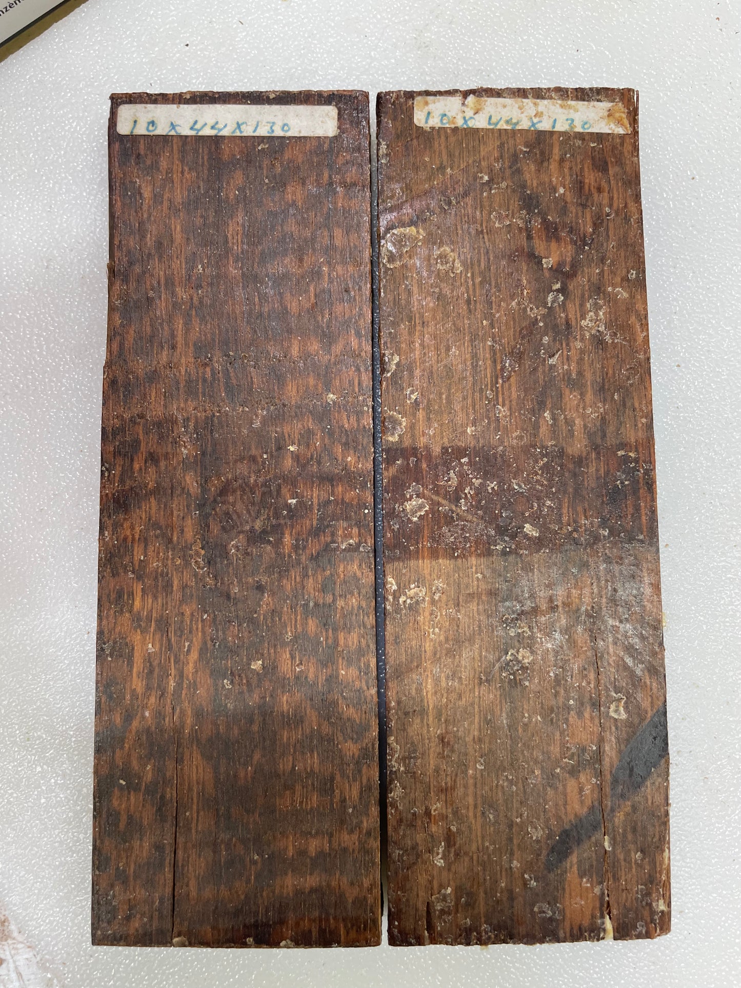 Snake wood scales G